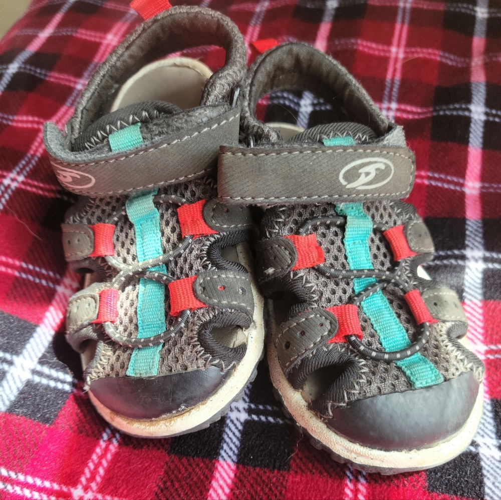 Lot of 5 kids shoes - Picture 10 of 11